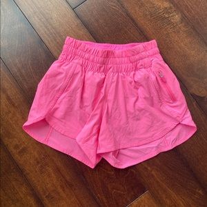 LULULEMON Track That running shorts 4 neon pink